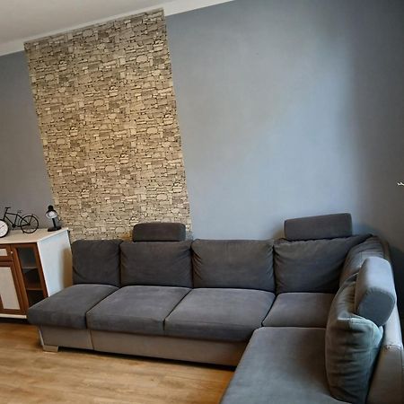 Apartament Blisko Dworca แชมิตช์ ภายนอก รูปภาพ