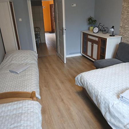 Apartament Blisko Dworca แชมิตช์ ภายนอก รูปภาพ